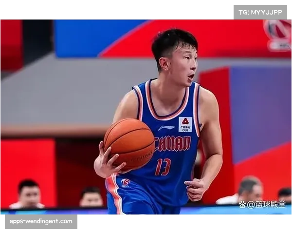 四川代表团旗手左朕年 传承篮球世家敢打敢拼